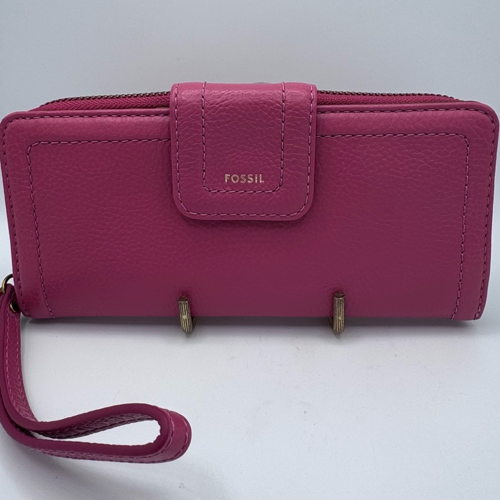 Fossil Pink Leather Madison Zip Wristlet Wallet with Brass Hardware 8”L x 4”H